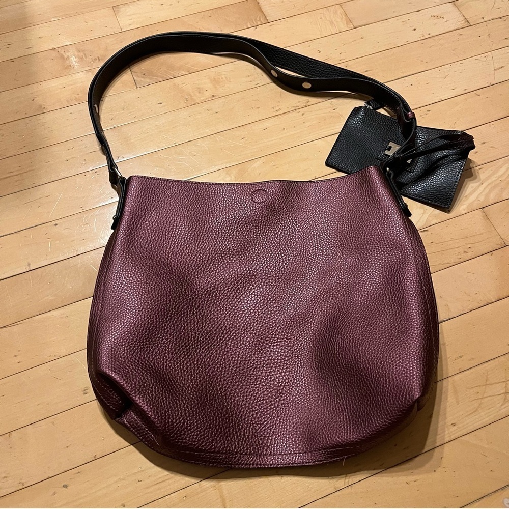 Style & Co. Metallic Burgundy Shoulder Crossbody Faux Leather Bag - Picture 5 of 6